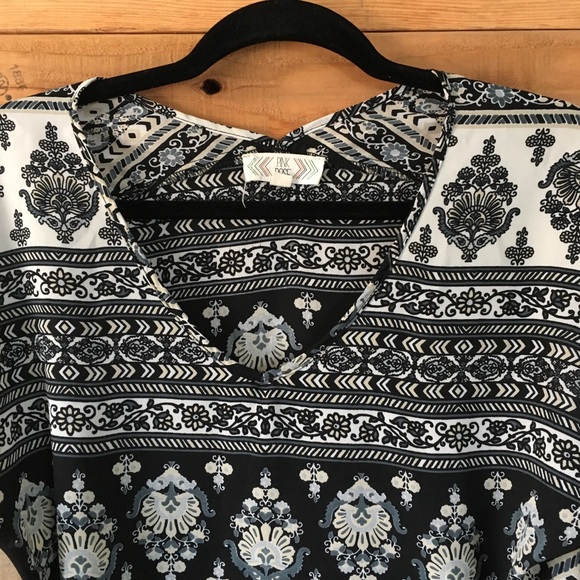 Pink Rose Blouse - Picture 4 of 5